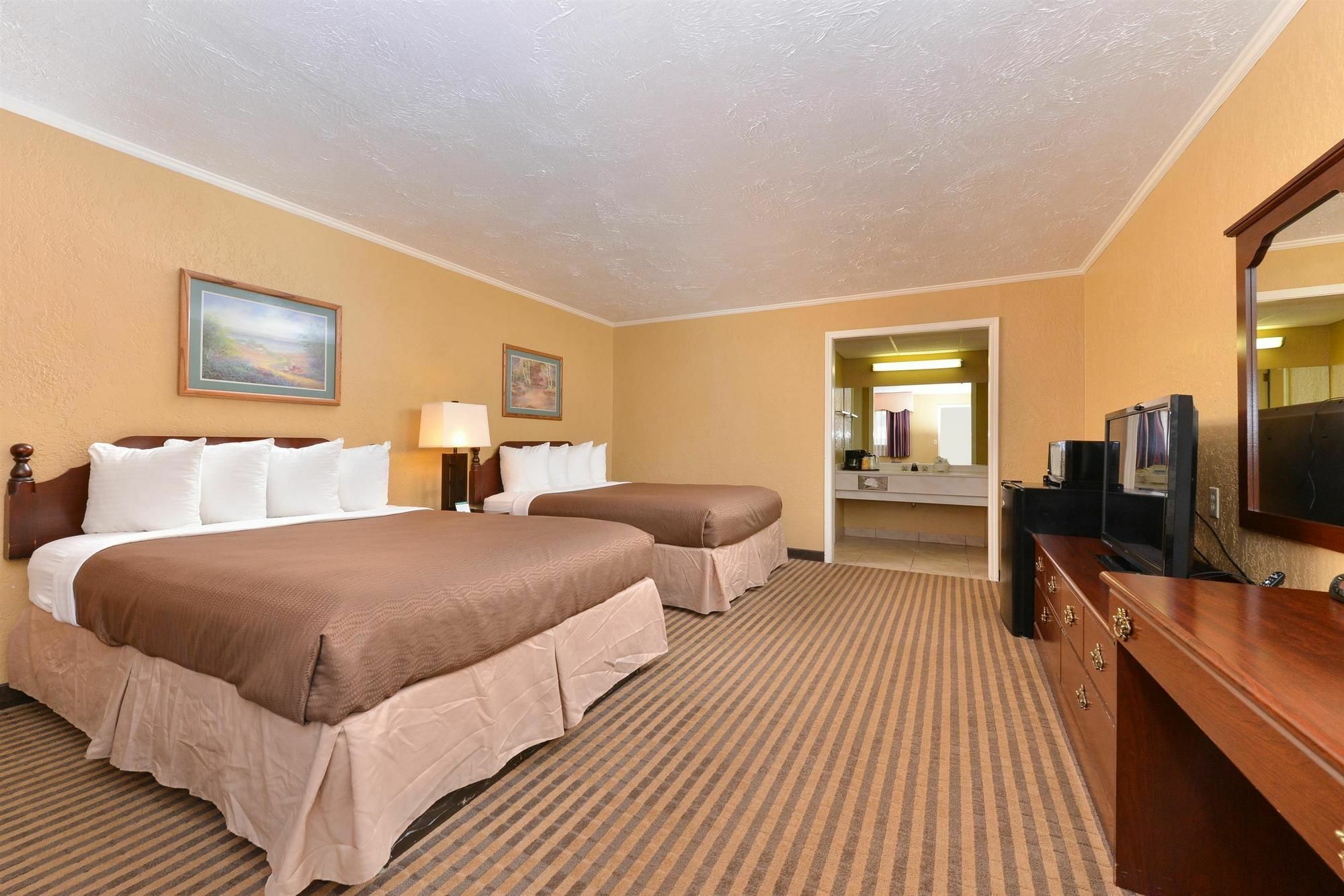 Executive Plus Inn And Suites Elk City Exterior photo